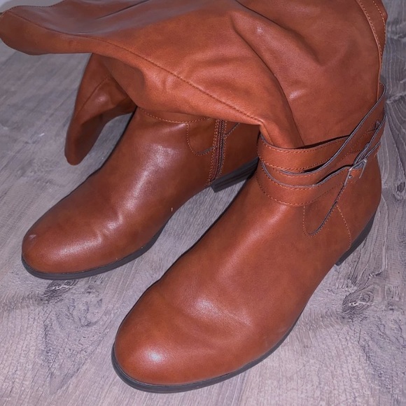 Brown Rider Boots - Picture 2 of 3